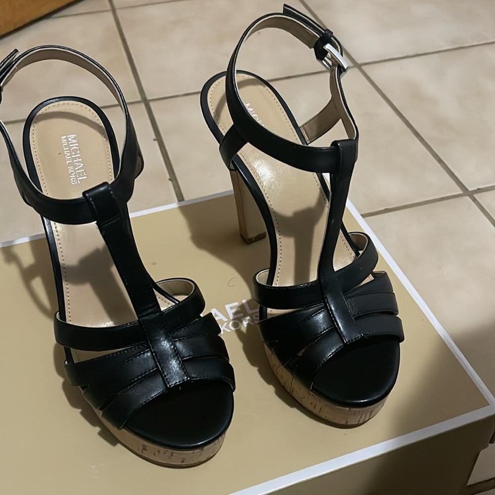 Michael Kors - Catalina sandal leather.